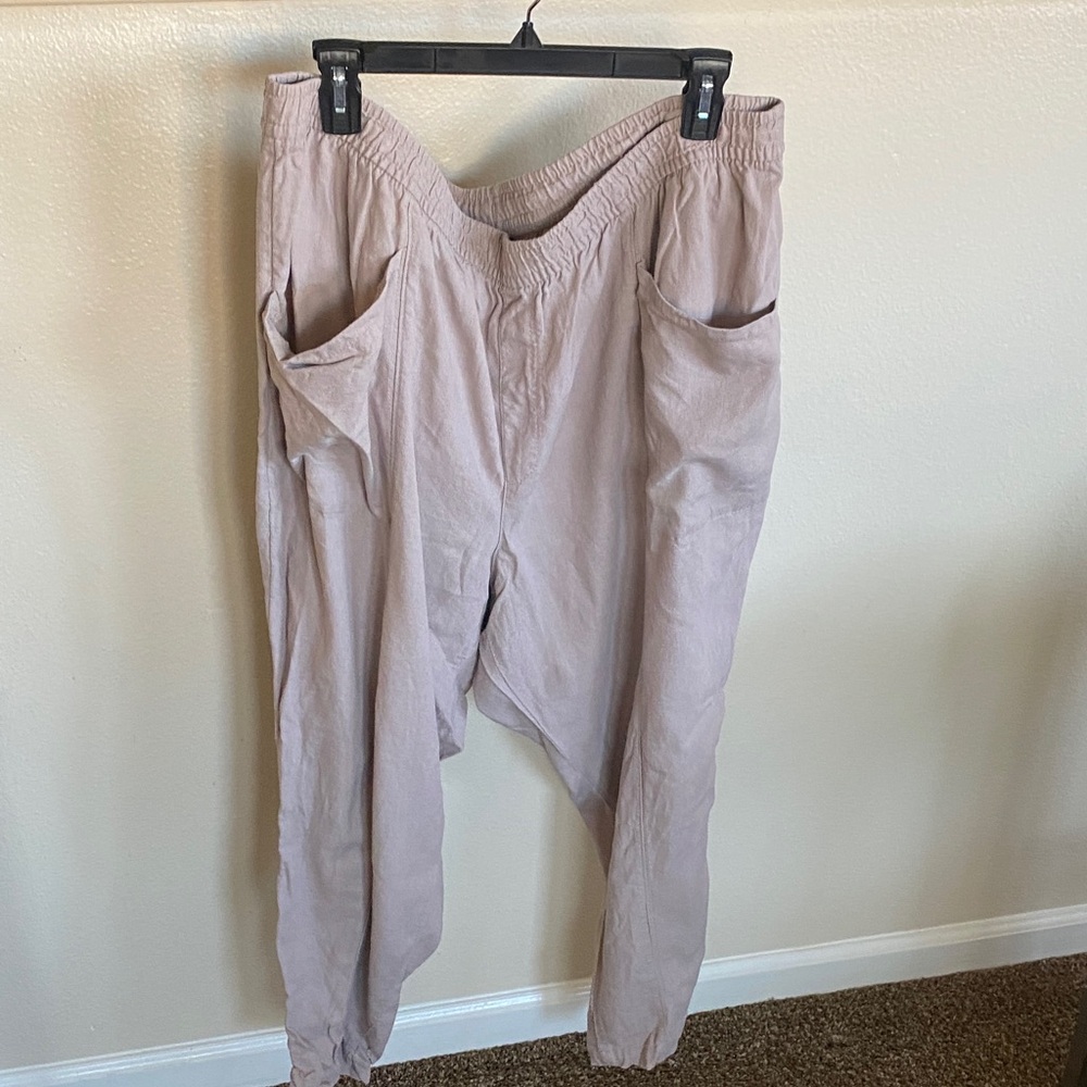 Women’s Lounge Tan Pants